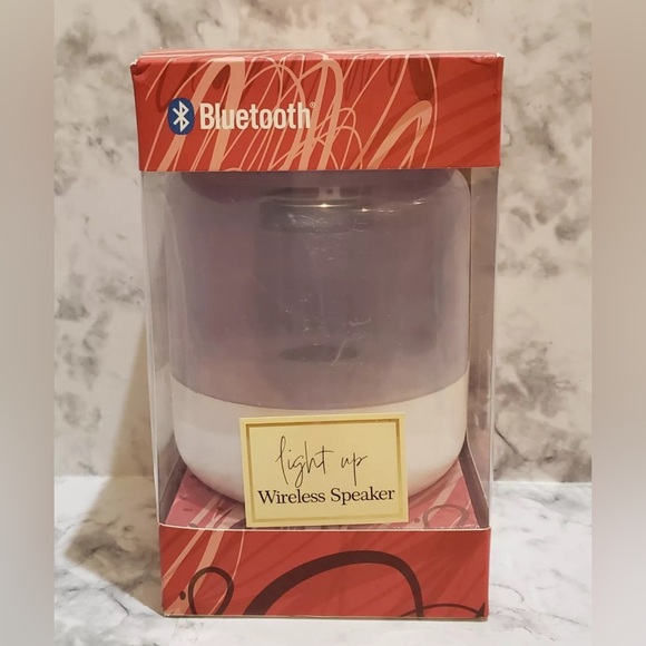 Vivitar Light Up LED Wireless Speaker With Bluetooth - Picture 1 of 4